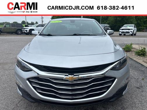 Silver Ice Metallic 2020 Chevrolet Malibu LT