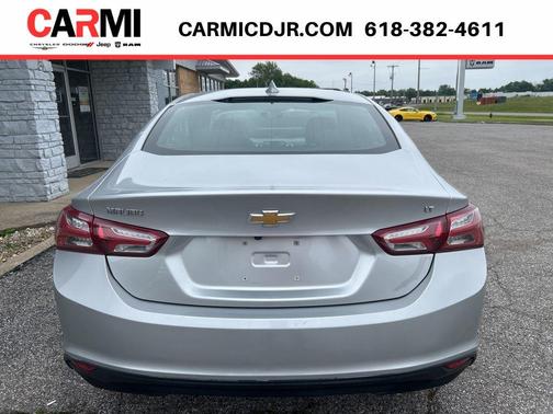Silver Ice Metallic 2020 Chevrolet Malibu LT