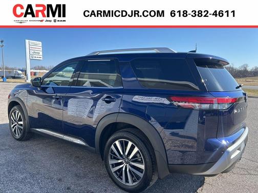 2022 Nissan Pathfinder Platinum