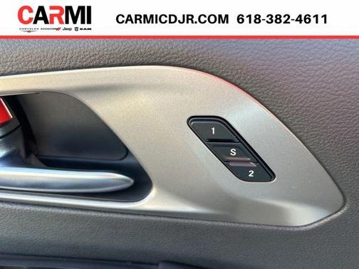 Bright White Clearcoat 2026 Chrysler Pacifica Select