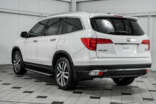 Photo 5 of 52 of 2016 Honda Pilot Touring