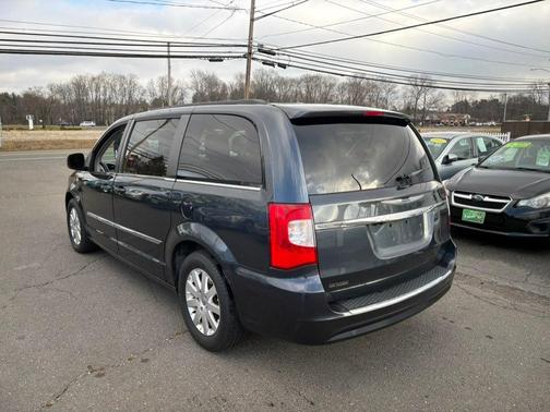 2013 Chrysler Town & Country Touring