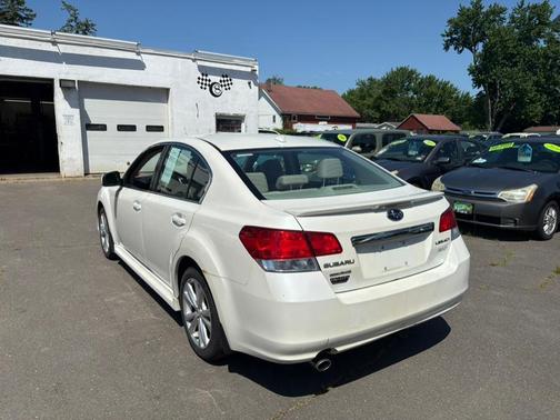 2014 Subaru Legacy 2.5i Premium