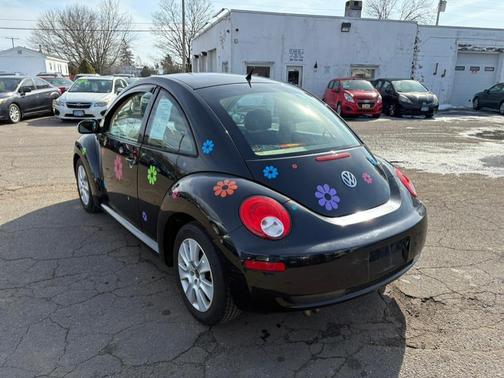 2008 Volkswagen New Beetle S