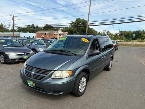 2005 Dodge Grand Caravan SE