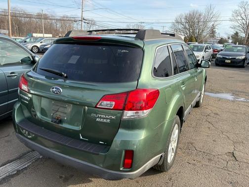 2010 Subaru Outback 2.5i Limited
