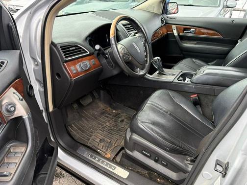 2011 Lincoln MKX Base