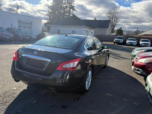 2011 Nissan Maxima SV