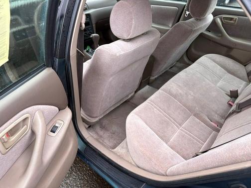 1998 Toyota Camry LE