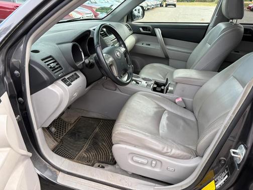 2008 Toyota Highlander Sport