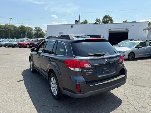 2010 Subaru Outback 2.5i Limited