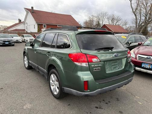 2010 Subaru Outback 2.5i Premium