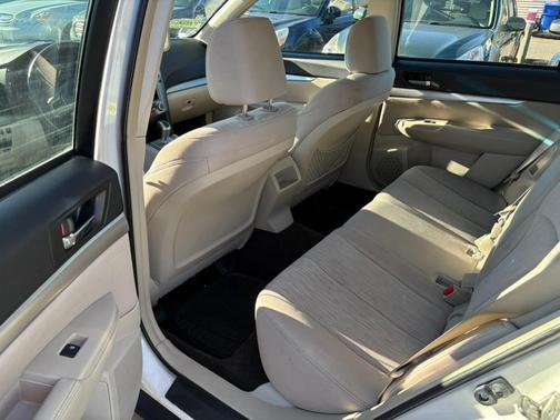 2014 Subaru Outback 2.5i