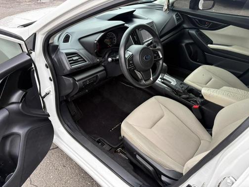 2017 Subaru Impreza 2.0i