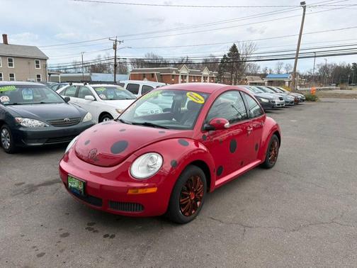 Red 2008 Volkswagen New Beetle S