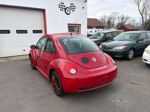 Red 2008 Volkswagen New Beetle S