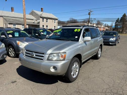 Silver 2005 Toyota Highlander Limited