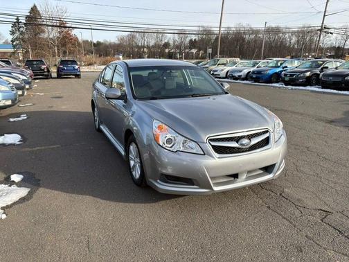 2010 Subaru Legacy 2.5i Premium