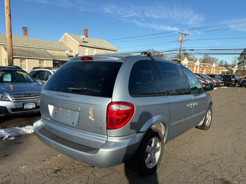 2005 Dodge Caravan SXT