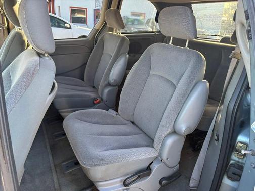 2005 Dodge Caravan SXT