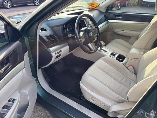 2011 Subaru Outback 2.5i Premium