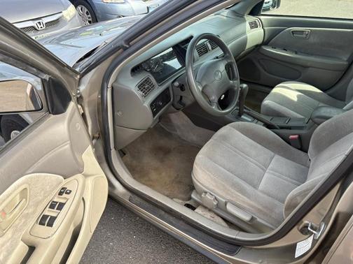 1998 Toyota Camry LE