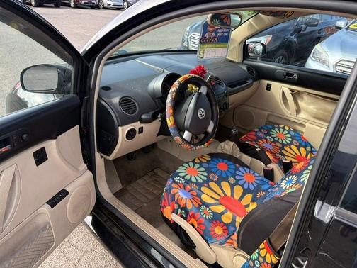 2008 Volkswagen New Beetle S