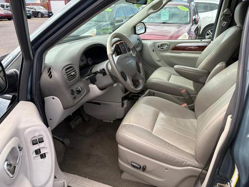 2007 Chrysler Town & Country Touring
