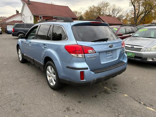 2010 Subaru Outback 2.5i Premium