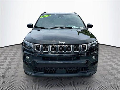 2024 Jeep Compass Latitude Lux FWD