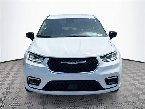 2024 Chrysler Pacifica Touring L AWD