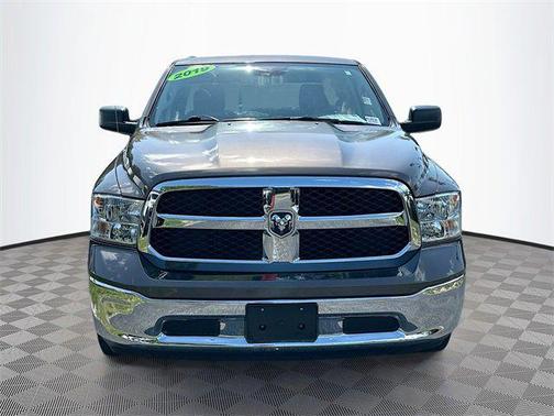 2019 RAM 1500 Classic SLT Quad Cab 4x2 64' Box