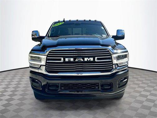 2024 RAM 3500 Laramie Crew Cab 4x4 8 Box