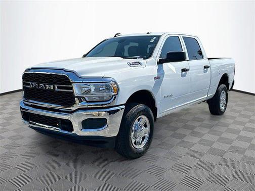 2022 RAM 2500 Tradesman Crew Cab 4x4 64' Box