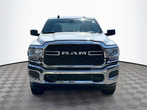 2022 RAM 2500 Tradesman Crew Cab 4x4 64' Box