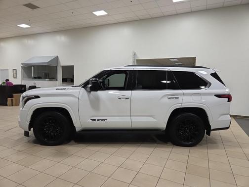 2023 Toyota Sequoia SR5