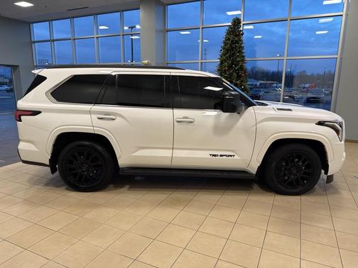 2023 Toyota Sequoia SR5