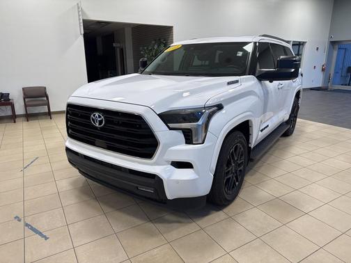 2023 Toyota Sequoia SR5