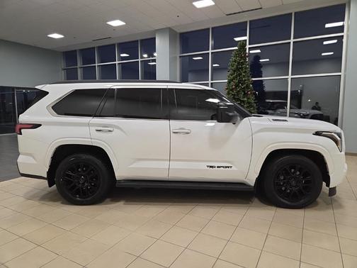 2023 Toyota Sequoia SR5