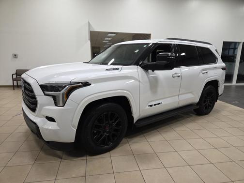 2023 Toyota Sequoia SR5