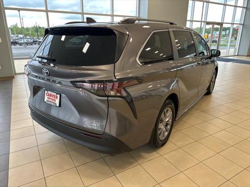 2023 Toyota Sienna XLE 7 Passenger