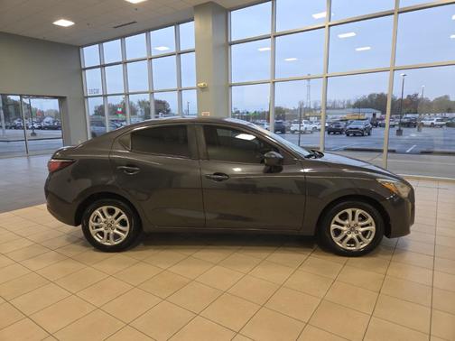 2018 Toyota Yaris iA Base