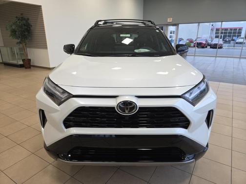 2025 Toyota RAV4 Hybrid SE