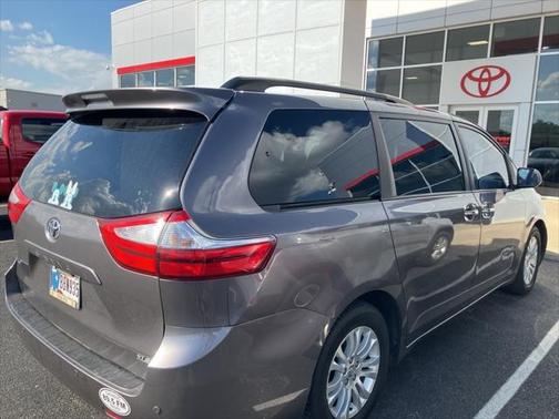 2015 Toyota Sienna XLE