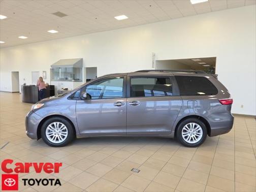 2015 Toyota Sienna XLE