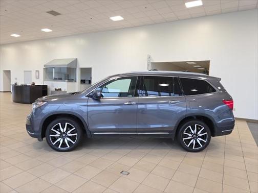 2022 Honda Pilot Touring 8-Passenger