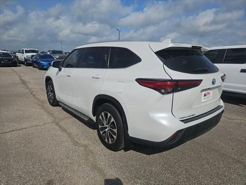 2023 Toyota Highlander Hybrid XLE