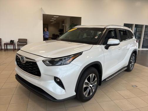 2023 Toyota Highlander Hybrid XLE