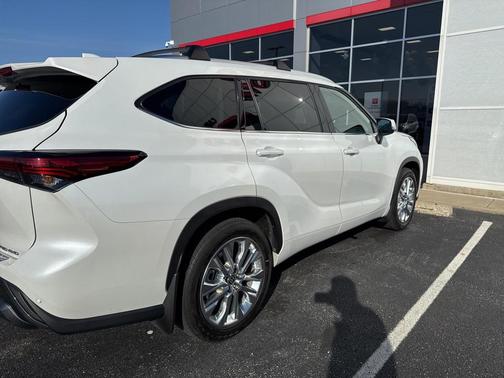 2023 Toyota Highlander Limited