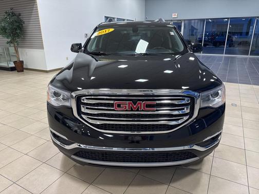 2017 GMC Acadia SLE-2